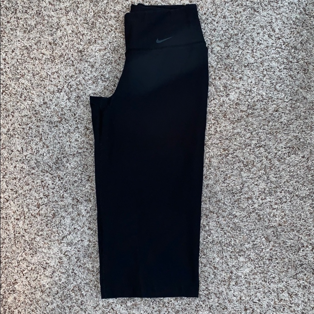 Nike Dri-Fit Crops